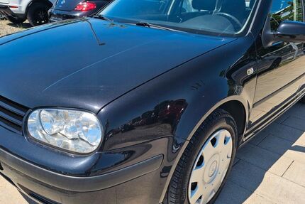 VW Golf 149.000 km 2.950 &euro; Aschaffenburg 63741