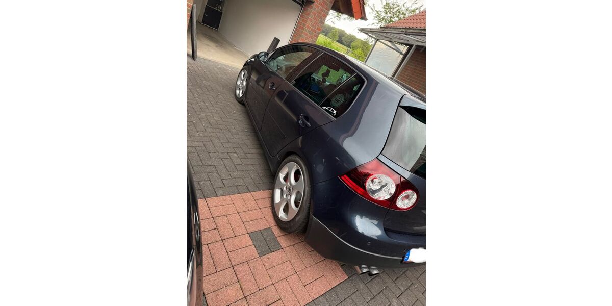 VW Golf 156.000 km 9.300 &euro; Paderborn 33100