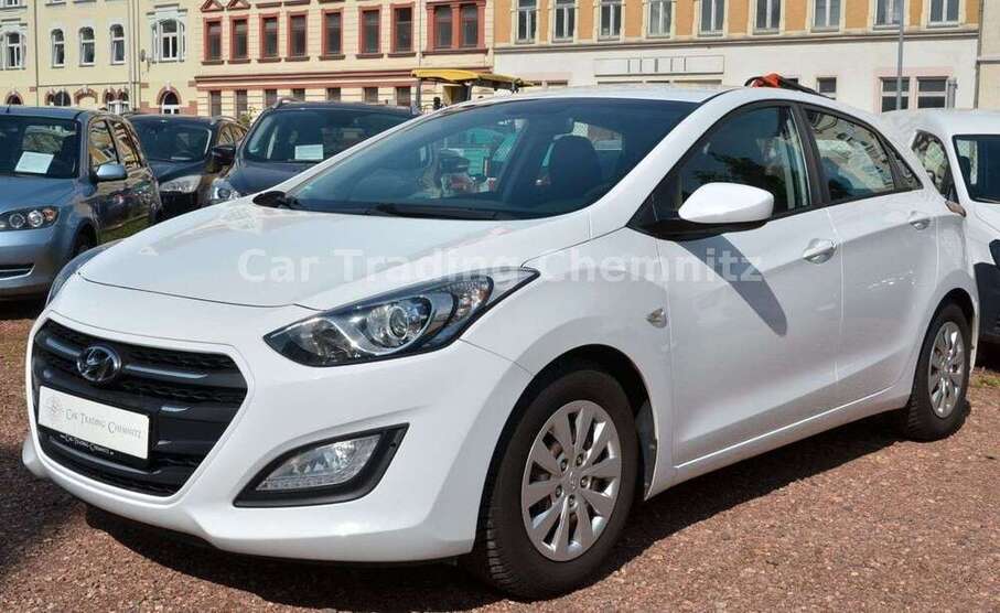 i30