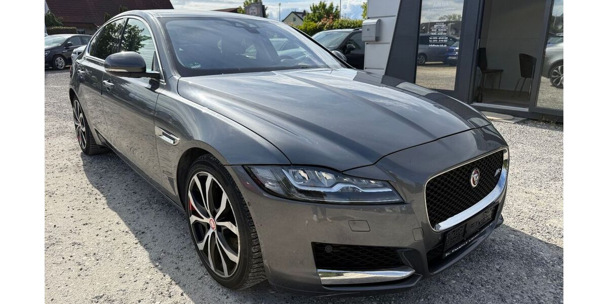 Jaguar XF 214.420 km 11.499 &euro; Leipheim 89340