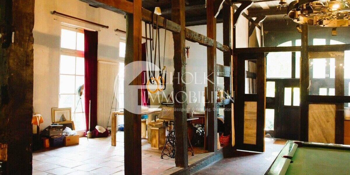 Mehrfamilienhaus, Wohnhaus Bad Münder am Deister / Nienstedt Nienstedt - 1 Zimmer, 720 m&sup2;, 745.000&euro; | Angebot:26902085