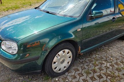 VW Golf 220.000 km 590 &euro; Grana 06712