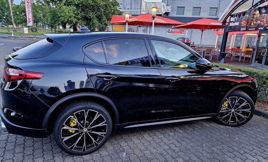 Alfa Romeo Stelvio 55.000 km 22.999 € Koblenz 56070