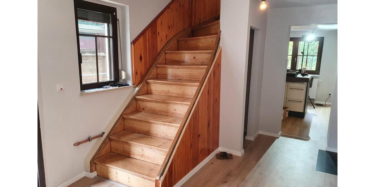 Einfamilienhaus Ruhla - 6 Zimmer, 180 m&sup2;, 950&euro; | Angebot:25608035