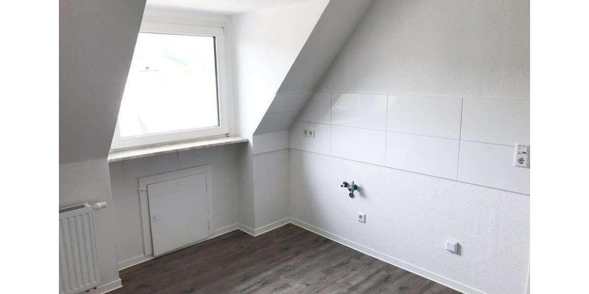 Dachgeschoßwohnung Bestwig - 1 Zimmer, 38 m&sup2;, 230&euro; | Angebot:26287800