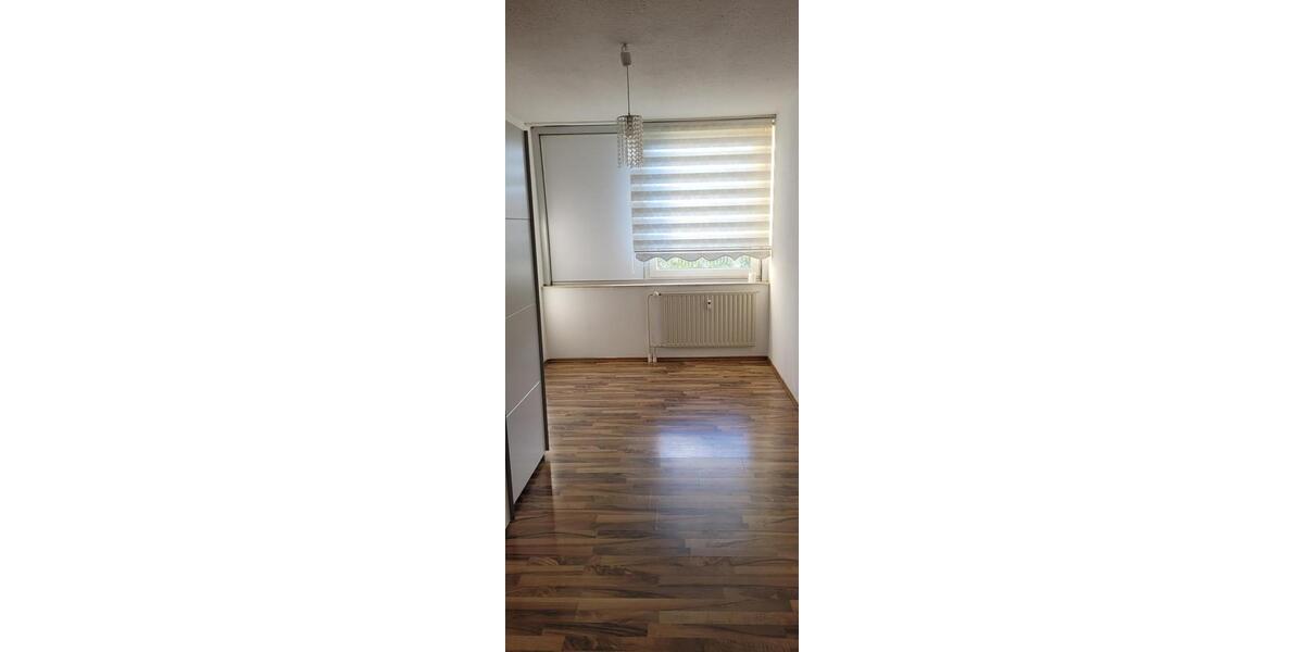 Etagenwohnung Ludwigshafen am Rhein Ludwigshafen-Hemshof - 4 Zimmer, 81 m&sup2;, 240.000&euro; | Angebot:25902085