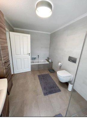 Einfamilienhaus Brackel - 7 Zimmer, 220 m&sup2;, 599.000&euro; | Angebot:26987385