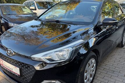 Hyundai i20 75.252 km 7.999 &euro; München 81825