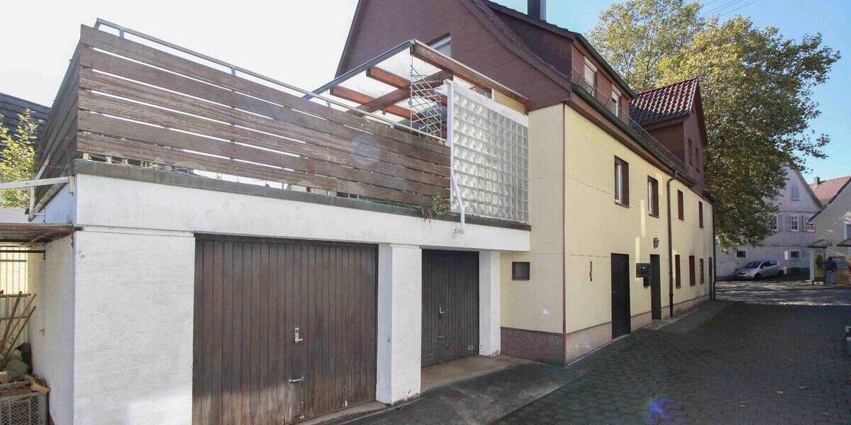 Mehrfamilienhaus, Wohnhaus Stuttgart Heumaden - 9 Zimmer, 398.000&euro; | Angebot:26244753