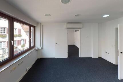 *** Büro-Praxisfläche mit Aufzug in zentraler Lage in Brackenheim *** zimmer