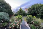 freistehendes Einfamilienhaus mit großem Garten in Erlensee