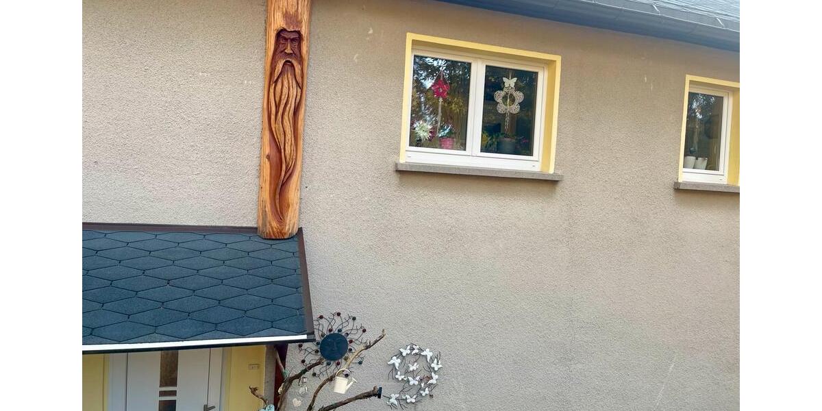 Einfamilienhaus Neuhaus am Rennweg - 3 Zimmer, 117 m&sup2;, 100.000&euro; | Angebot:26248655