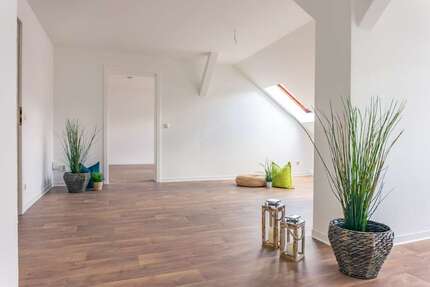 Wohnung Chemnitz Kaßberg - 4 Zimmer, 83 m&sup2;, 495&euro; | Angebot:27131536