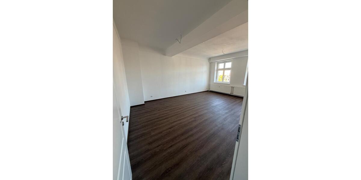 Etagenwohnung Cottbus - 4 Zimmer, 123 m&sup2;, 1.835&euro; | Angebot:26444334