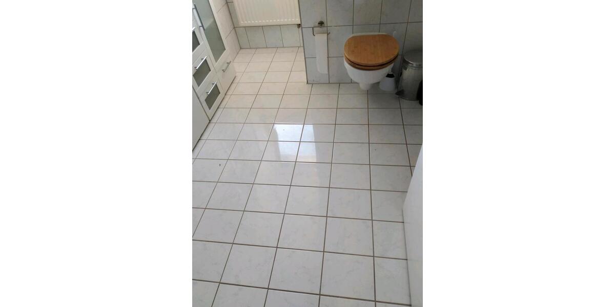 Wohnung zum Verkaufen - zentral + hell + großzügig 4 zimmer