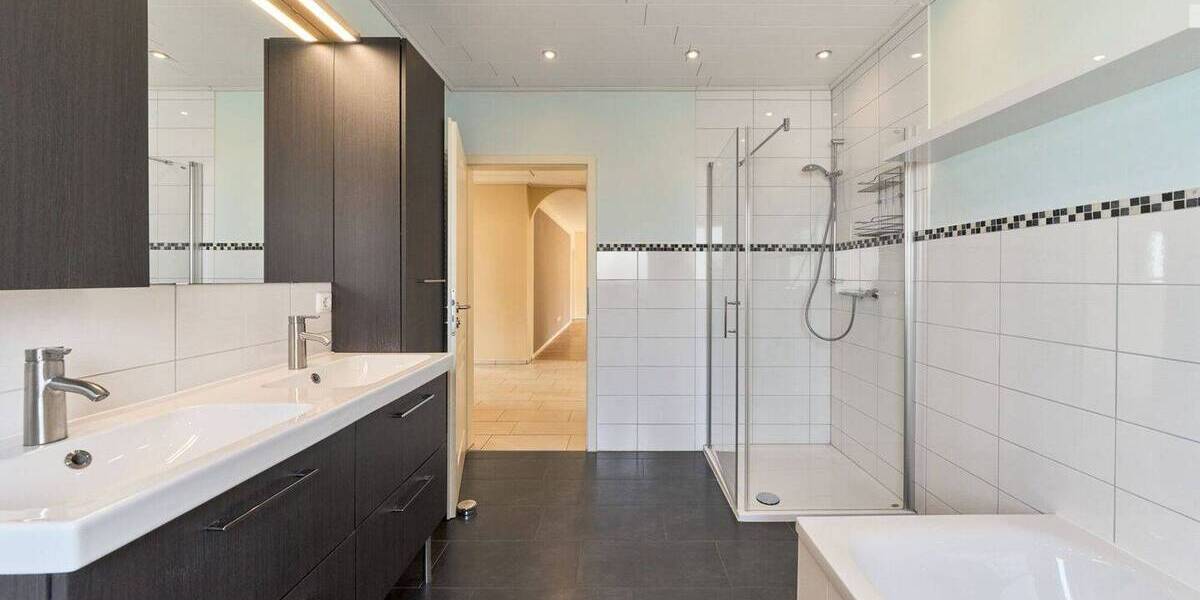 Bungalow Malente / Neukirchen Neukirchen - 4 Zimmer, 121 m&sup2;, 399.000&euro; | Angebot:26208386