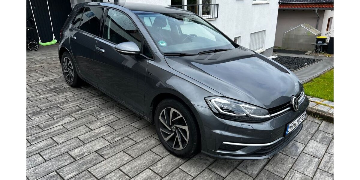 VW Golf 105.010 km 16.490 &euro; Assamstadt 97959