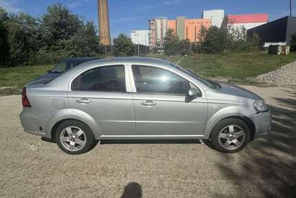Chevrolet Aveo 97.904 km 1.700 &euro; Berlin 10365