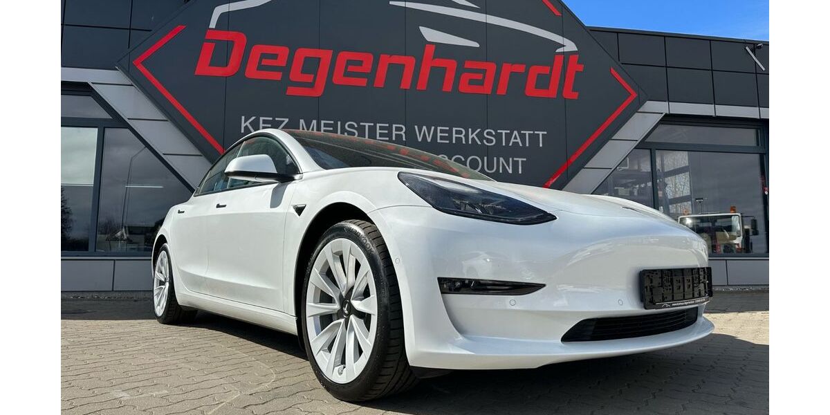 Tesla Model 3 50.901 km 28.990 &euro; Mönchhagen 18182