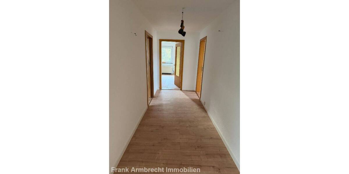 Etagenwohnung Kreiensen Kreiensen - 5 Zimmer, 112 m&sup2;, 59.000&euro; | Angebot:25666095