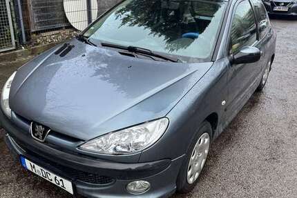 Peugeot 206 245.000 km 999 &euro; München 81739