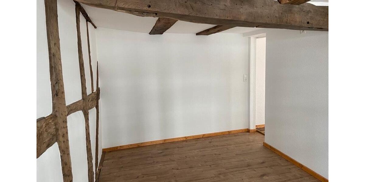 Altbauwohnung mit Balkon und Garten 2 zimmer