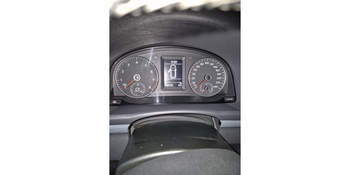 VW Touran 135.000 km 5.600 € Erfurt 99084