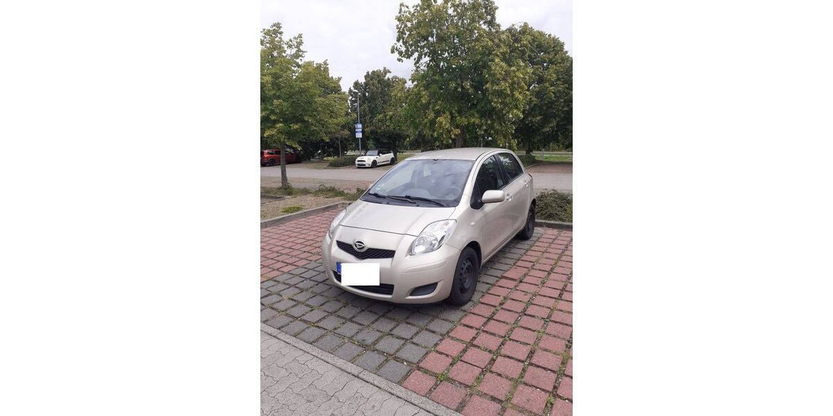Daihatsu Charade 137.000 km 2.900 &euro; Schwerin 19063