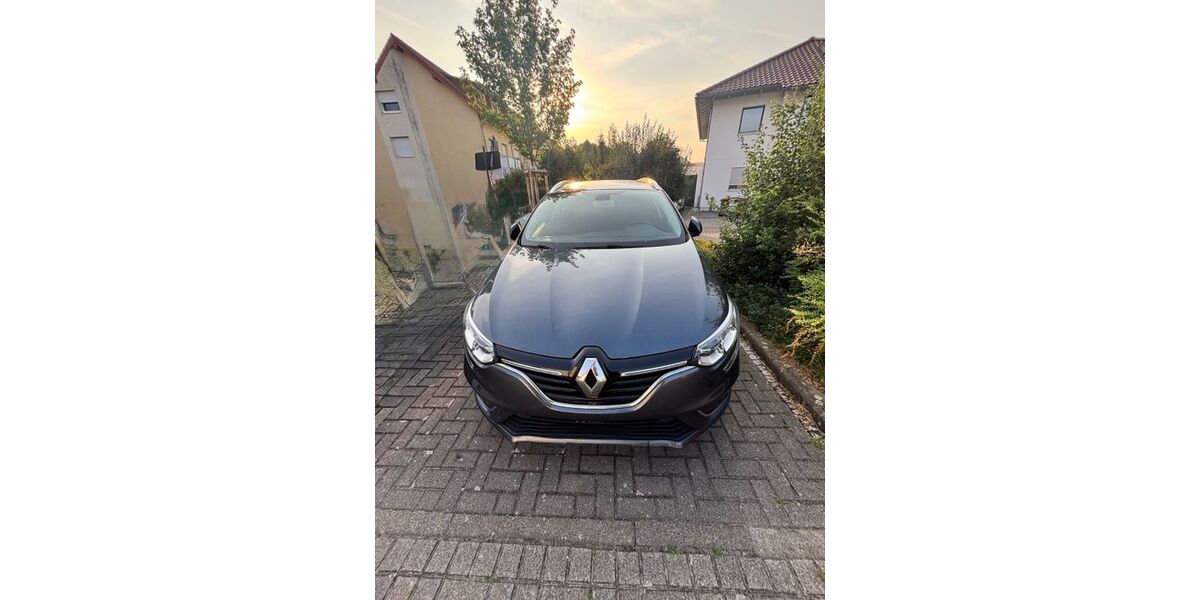 Renault Megane 109.726 km 9.399 &euro; Mannheim 68259