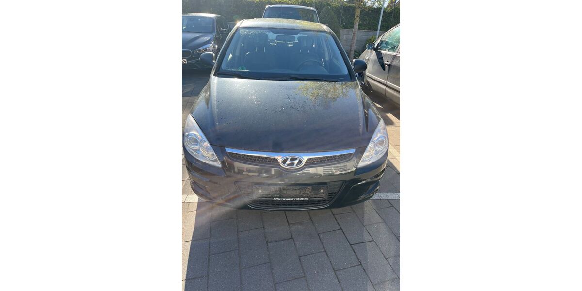 Hyundai i30 115.300 km 2.900 &euro; hamburg 22045