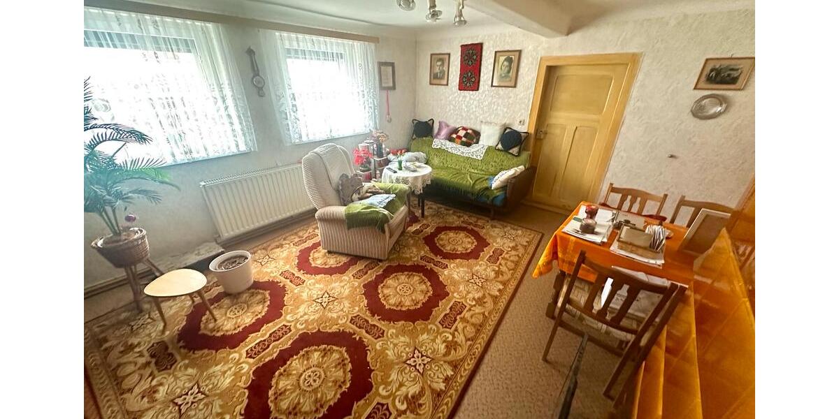 Provisionsfrei - Großzügiges Familen-Mehrgenerationenhaus 284qm 12.5 zimmer