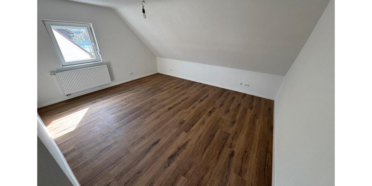 Dachgeschoßwohnung Denkendorf - 2 Zimmer, 50 m&sup2;, 1.000&euro; | Angebot:25933816