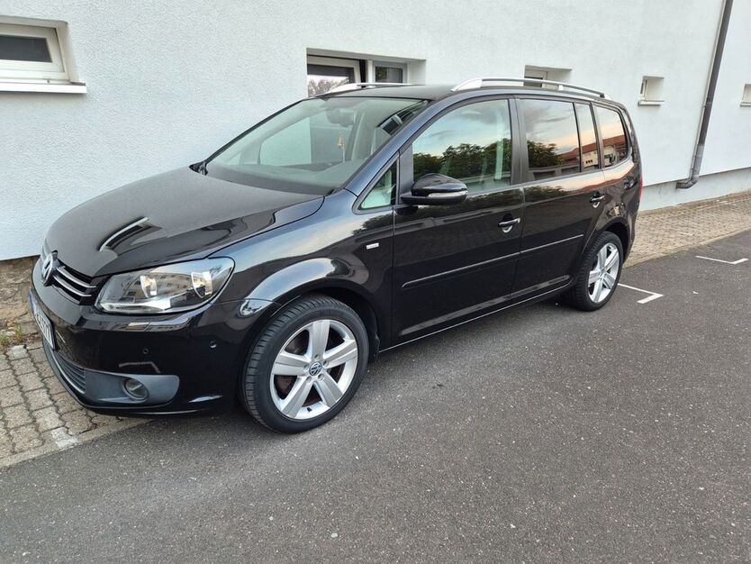 VW Touran 145.000 km 8.950 € Würzburg 97074