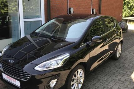 Ford Fiesta 99.865 km 10.990 € Fuhlenhagen 21493