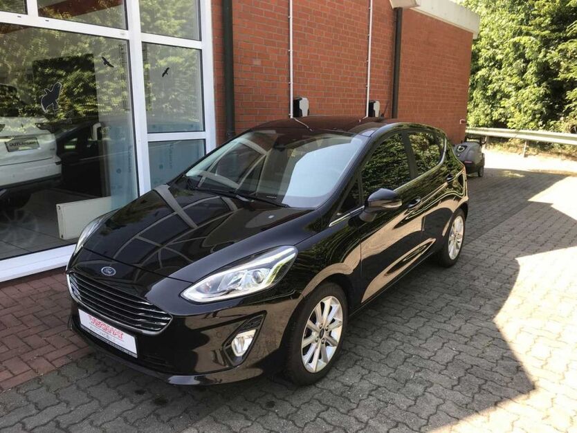 Ford Fiesta 99.865 km 10.990 € Fuhlenhagen 21493