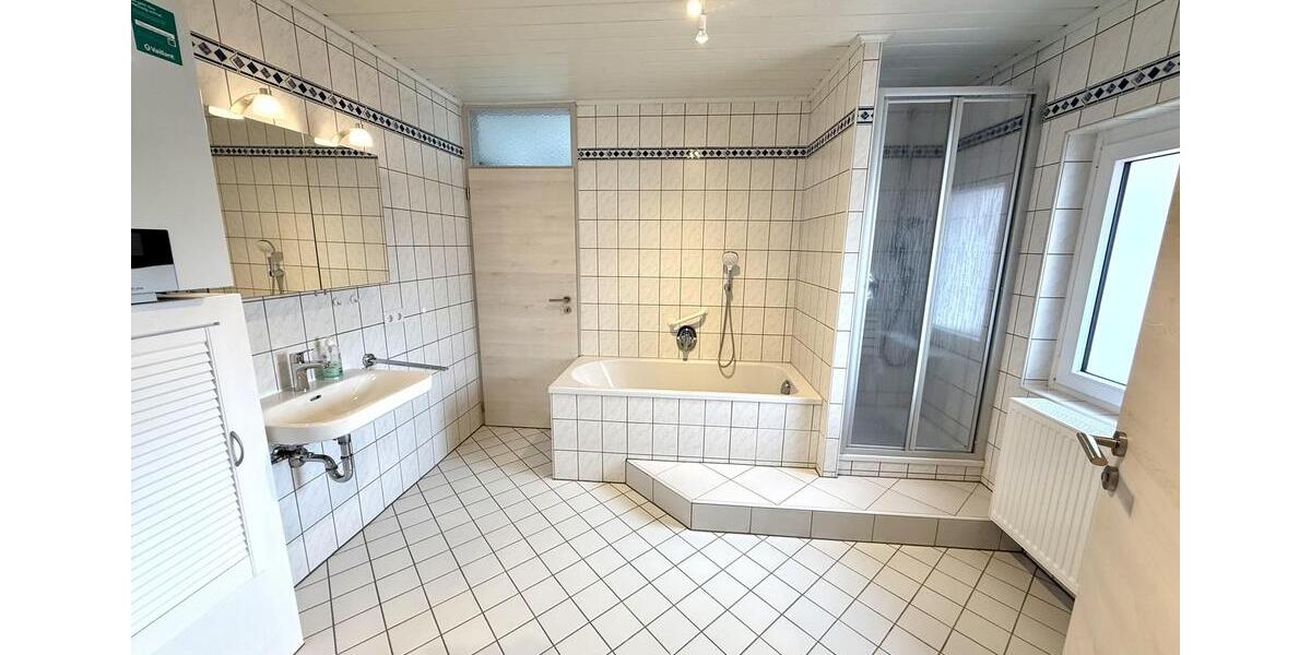 Etagenwohnung Ellingen - 4 Zimmer, 140 m&sup2;, 1.470&euro; | Angebot:22972651