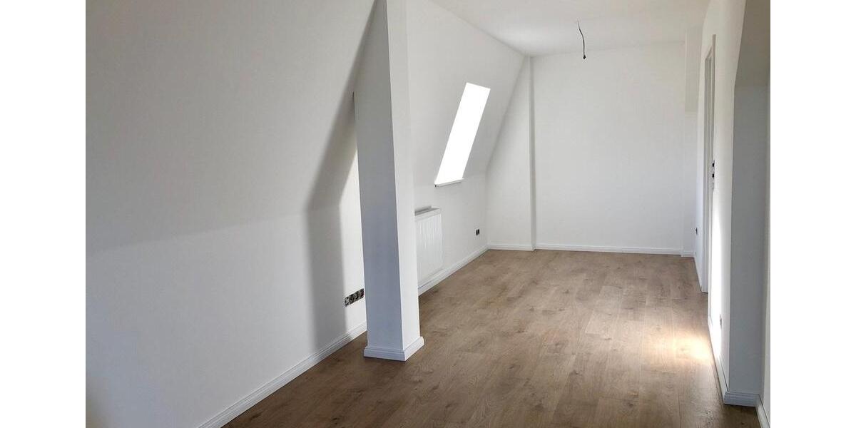 Dachgeschoßwohnung Faßberg - 3 Zimmer, 140 m&sup2;, 930&euro; | Angebot:25963342