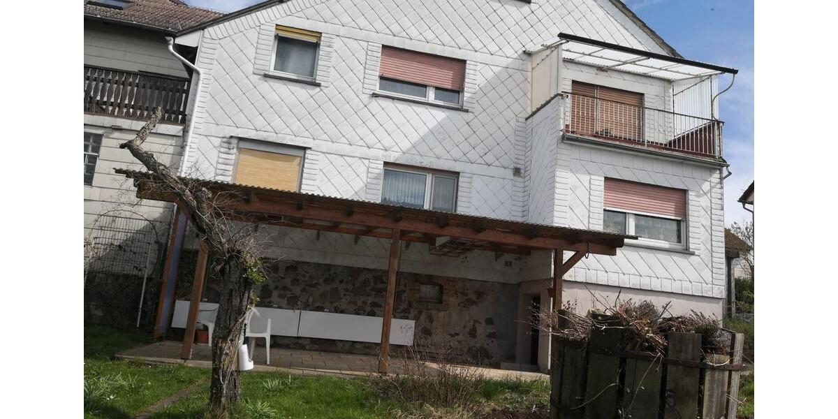 Einfamilienhaus Grünberg - 10 Zimmer, 260 m&sup2;, 285.000&euro; | Angebot:24596617