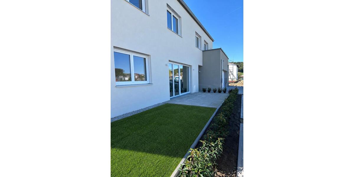 Erdgeschoßwohnung Cham - 3 Zimmer, 110 m&sup2;, 1.050&euro; | Angebot:26464356