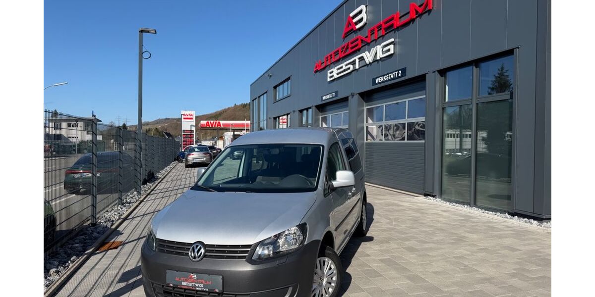 VW Caddy 123.000 km 11.995 &euro; Bestwig-Nuttlar 59909