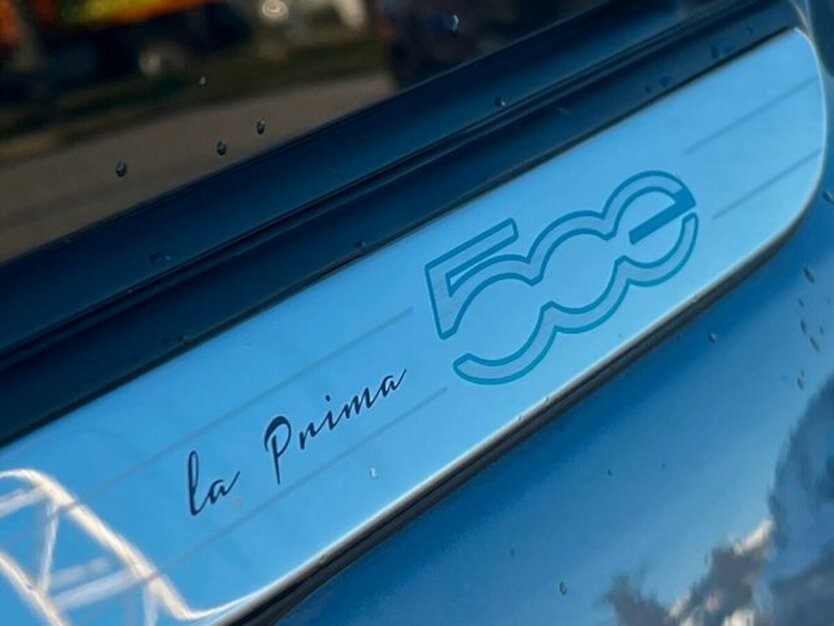 Fiat 500e la Prima LED/Sitzheizung/Kamera/ACC 15.500 km 22.900 € Backnang, 71522