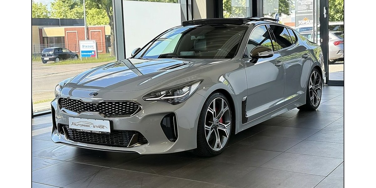 Kia Stinger GT 4WD LED Pano HUD ACC Kam Ass 110.000 km 29.990 &euro; Stade 21682