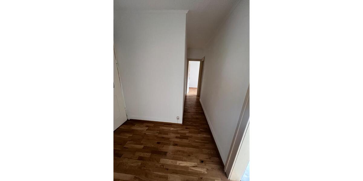Etagenwohnung Augsburg - 5 Zimmer, 105 m&sup2;, 1.450&euro; | Angebot:24839758