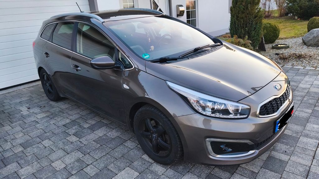 Kia ceed Sportswagon 256.000 km 5.100 &euro; Friedenfels 95688