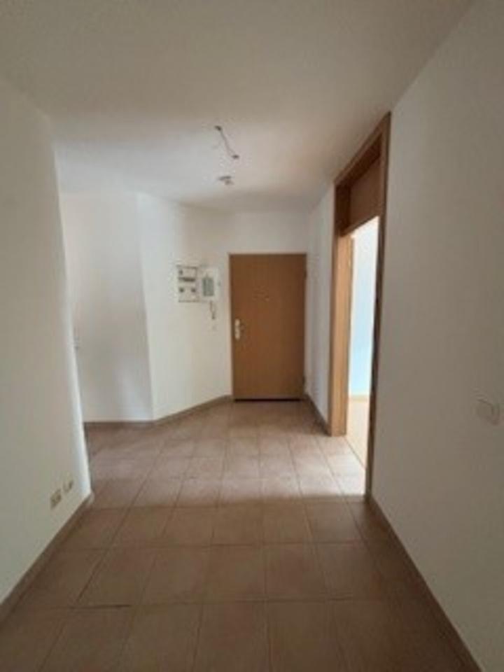 Bei VIVAWEST die Sonnenstrahlen auf dem eigenen Balkon genießen. zimmer