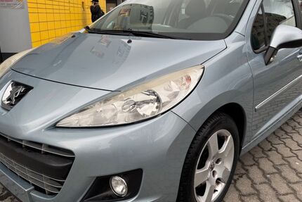 Peugeot 207 95.000 km 4.399 &euro; Berlin 13055