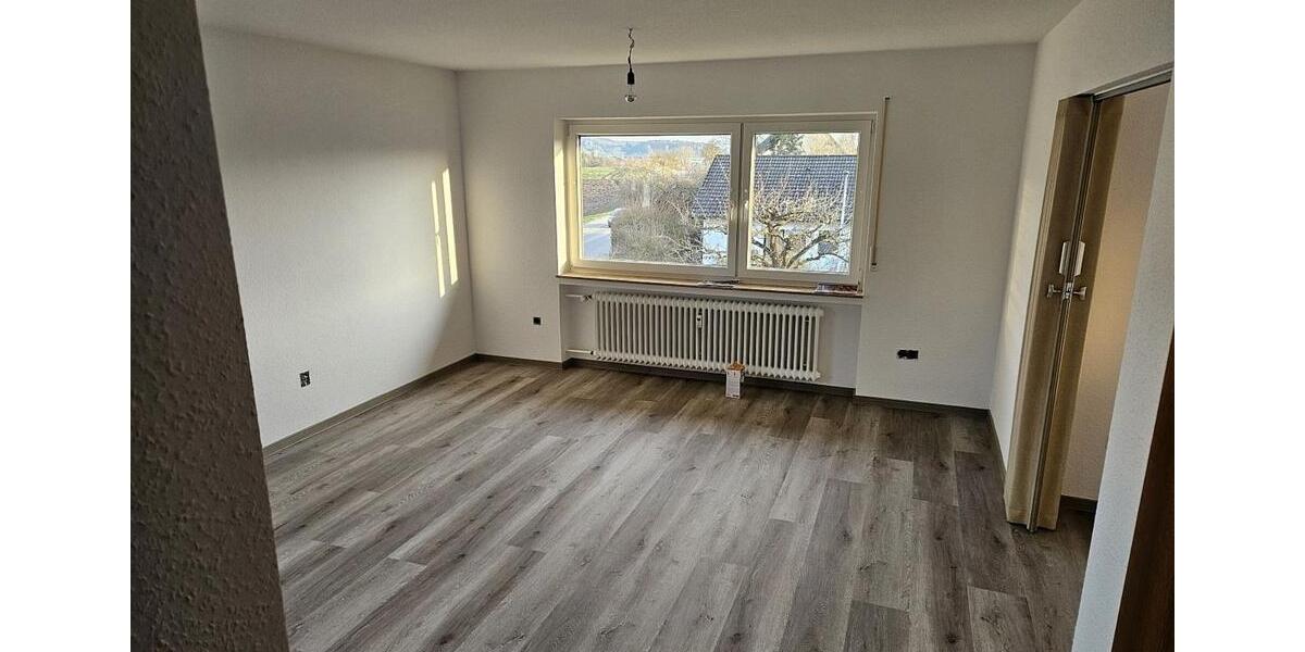 Etagenwohnung Ammerbuch - 5 Zimmer, 105 m&sup2;, 1.100&euro; | Angebot:25407180