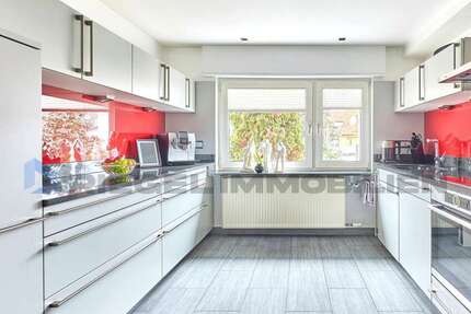 Haus Brühl - 7 Zimmer, 221 m&sup2;, 720.000&euro; | Angebot:27006046