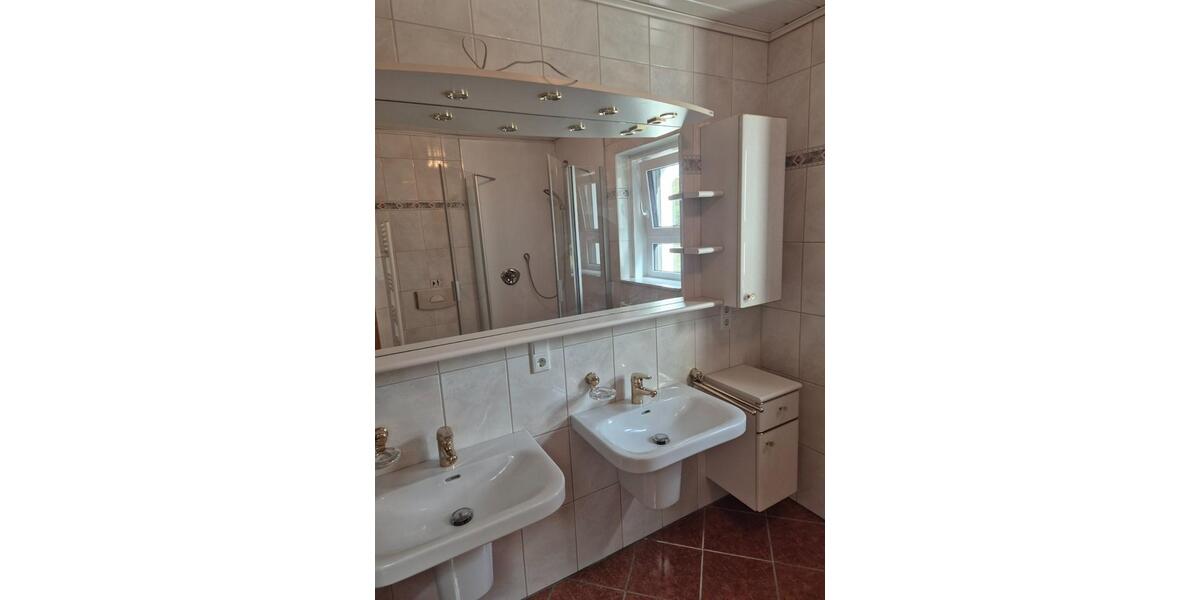 Bungalow Oldenburg Eversten - 3.5 Zimmer, 100 m&sup2;, 1.350&euro; | Angebot:25432446