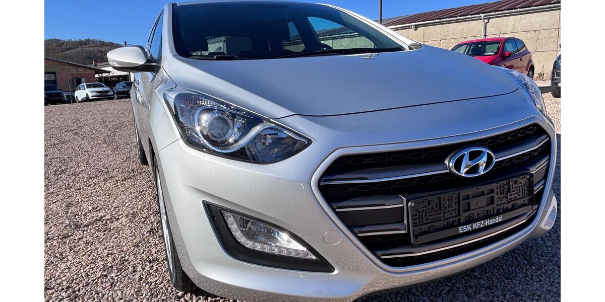 Hyundai i30 48.210 km 11.600 &euro; Sonneberg 96515